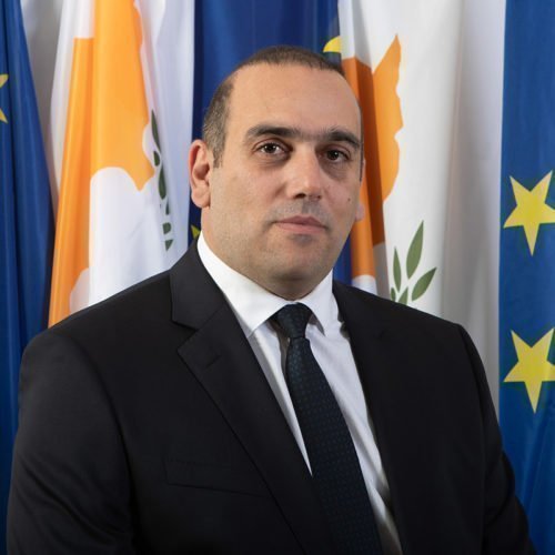 Γιάννης Καρούσος