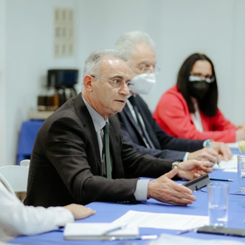 Συζήτηση στρογγυλής τραπέζης με θέμα το ολοήμερο σχολείο